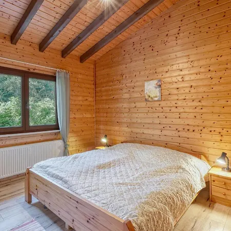 2 Bedroom In *