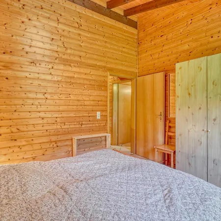 2 Bedroom In Casa de Férias Merzalben